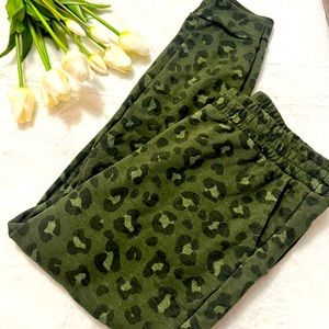 Comfy Green Leopard print sweatpants